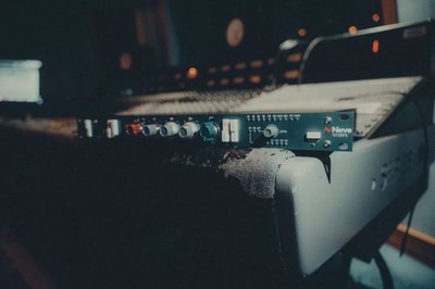 AMS NEVE 1073 SPX 應(yīng)用案例:學(xué)校聲音制作專業(yè)的必備產(chǎn)品
